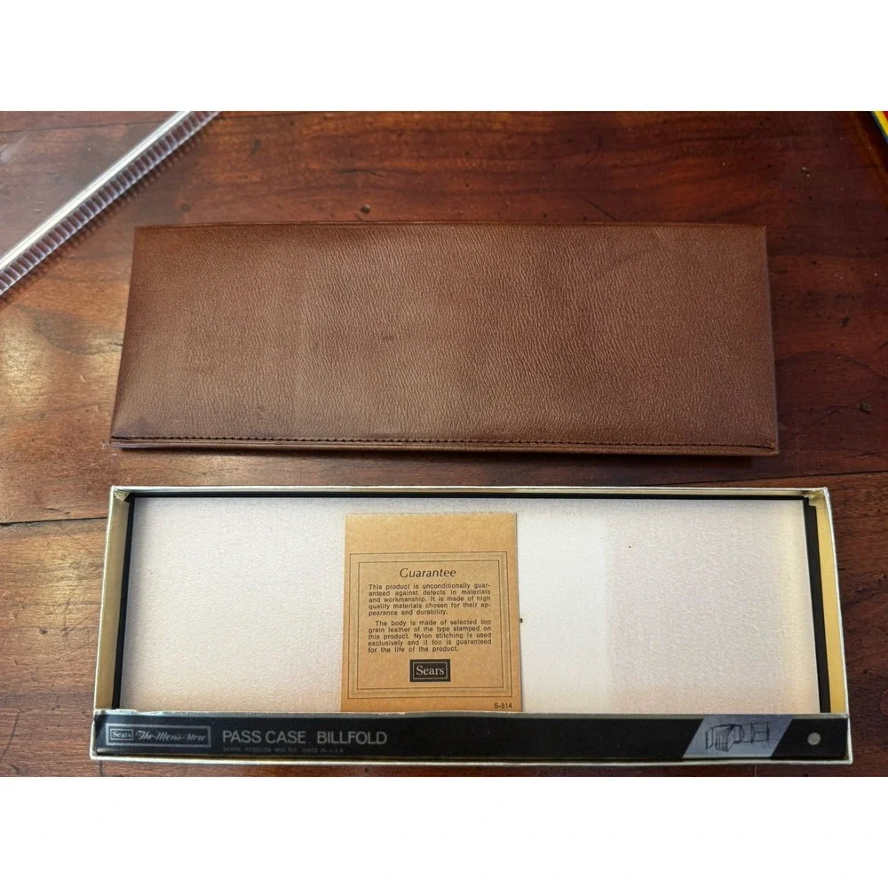 New In Box Sears Vintage Brown Leather Billfold Wallet With Snap Inside Closure